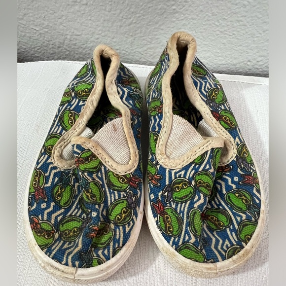 Vintage Ninja Turtle shoes‎ baby size 4 - Picture 1 of 4